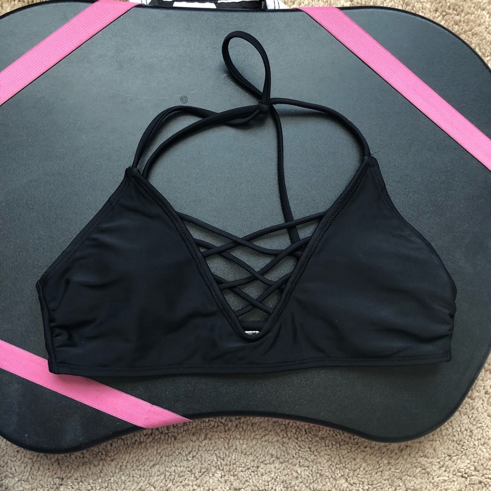black crisscrossing target bathing suit top